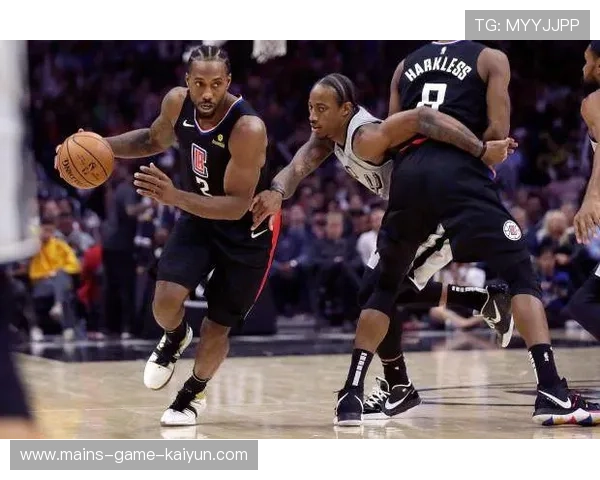 切尔西詹姆斯:攻防两端的压制艺术